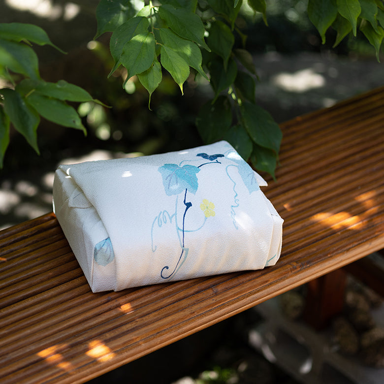 Rayon Koetsu Chirimen Furoshiki (70 cm) - Ivy and Gourd Light Yellow